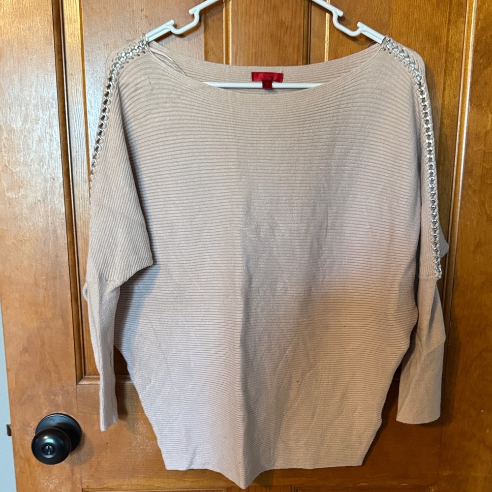 Jennifer Lopez Ribbed Knit Sweater in Light Taupe